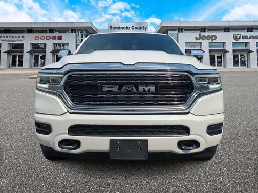 Ivory White Tri-Coat Pearlcoat 2024 RAM 1500 Limited