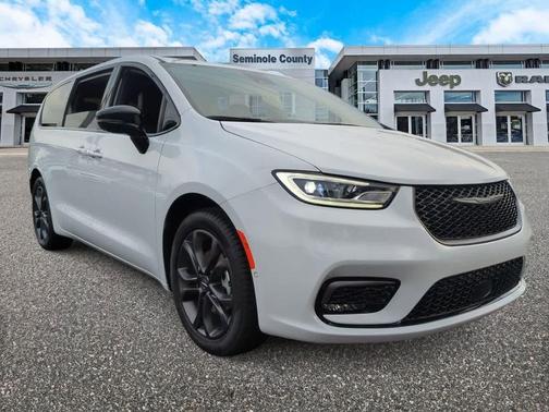 2026 Chrysler Pacifica L