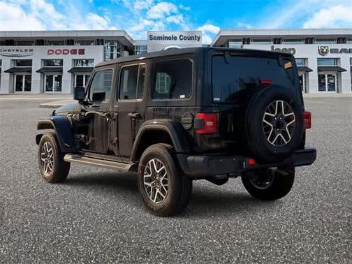 2025 Jeep Wrangler 4-Door Sahara 4x4