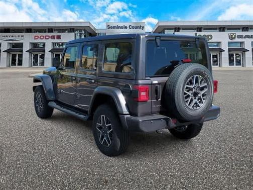 2025 Jeep Wrangler 4-Door Sahara 4x4