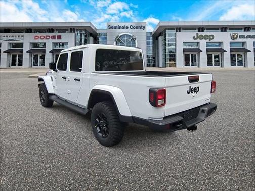 2025 Jeep Gladiator High Tide