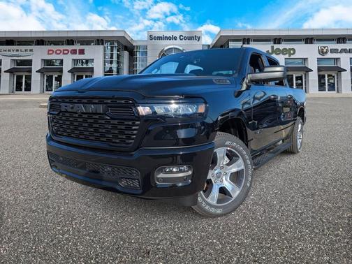 Diamond Black Crystal Pearlcoat 2026 RAM 1500 Express