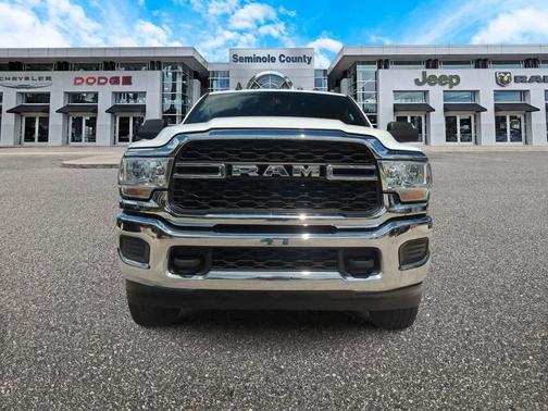 2022 RAM 2500 Tradesman Crew Cab 4x4 6'4' Box