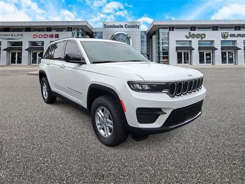 2025 Jeep Grand Cherokee Laredo
