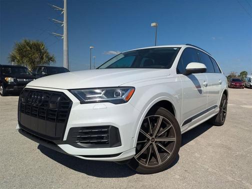 2023 Audi Q7 55 Premium Plus