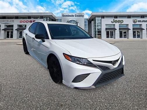 2020 Toyota Camry SE