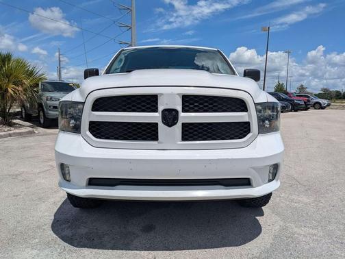 Bright White Clearcoat 2018 RAM 1500 Express