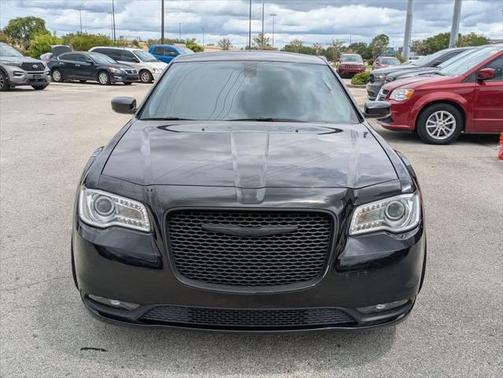 2021 Chrysler 300 Touring