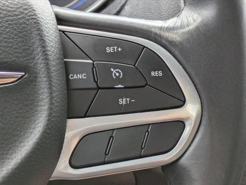 2021 Chrysler 300 Touring