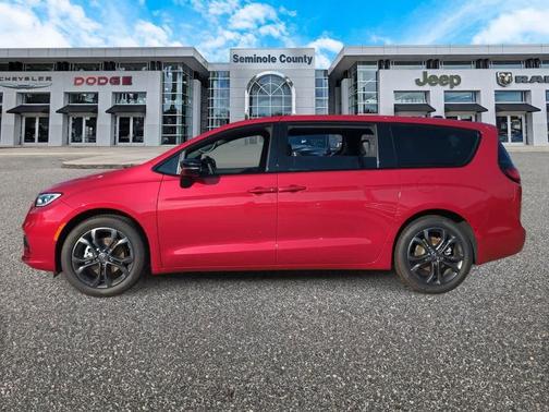 2026 Chrysler Pacifica L