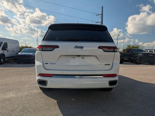 2022 Jeep Grand Cherokee L Overland