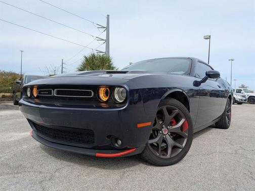 2017 Dodge Challenger SXT
