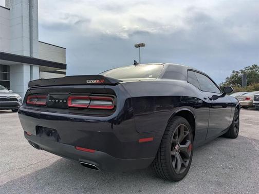 2017 Dodge Challenger SXT