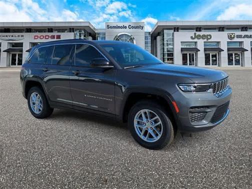 2025 Jeep Grand Cherokee Laredo