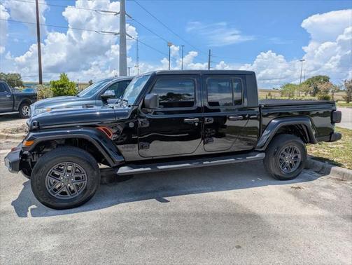 2024 Jeep Gladiator Sport S