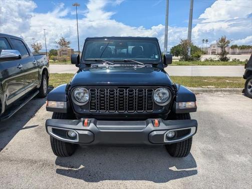 2024 Jeep Gladiator Sport S