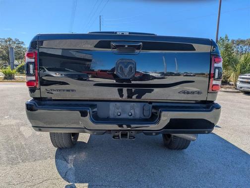 2020 RAM 2500 Limited Crew Cab 4X4 6'4' Box