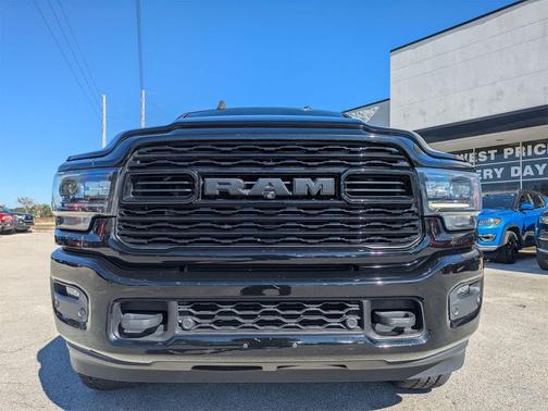 2020 RAM 2500 Limited Crew Cab 4X4 6'4' Box