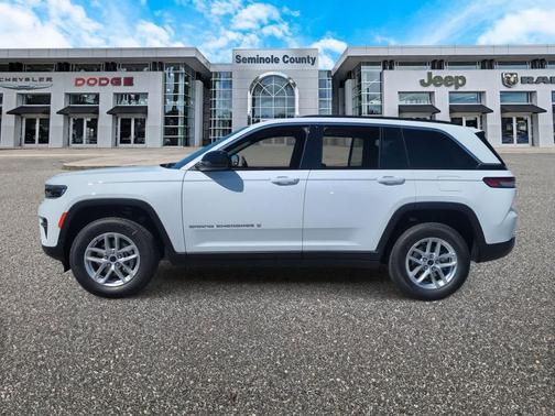 2026 Jeep Grand Cherokee Altitude