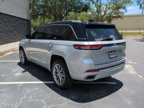 2023 Jeep Grand Cherokee Summit