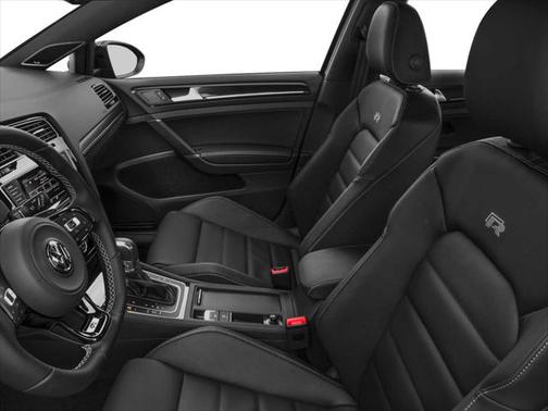 2016 Volkswagen Golf R 2.0T DSG