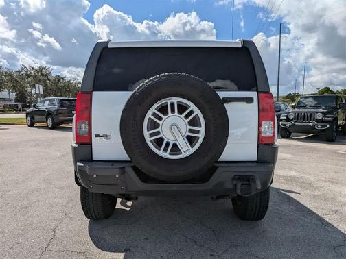 2009 Hummer H3 Base