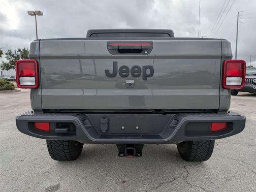 2022 Jeep Gladiator Sport S