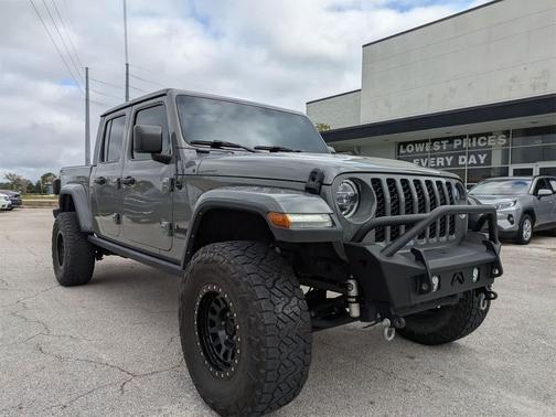 2022 Jeep Gladiator Sport S