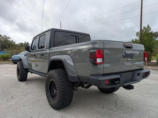 2022 Jeep Gladiator Sport S