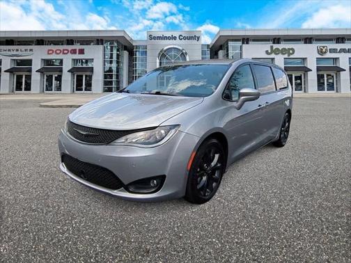 2020 Chrysler Pacifica Touring
