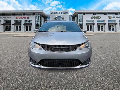 2020 Chrysler Pacifica Touring