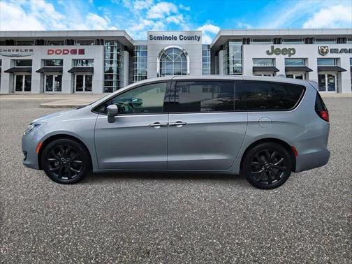 2020 Chrysler Pacifica Touring