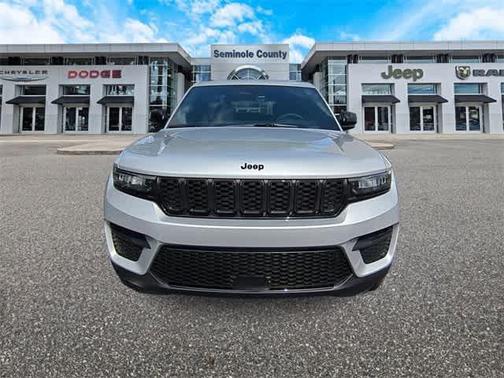 2025 Jeep Grand Cherokee Altitude