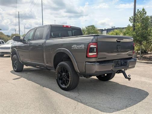 2020 RAM 2500 Laramie Crew Cab 4X4 6'4' Box