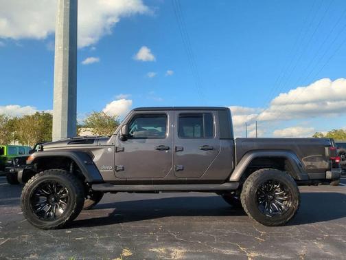 2020 Jeep Gladiator Overland