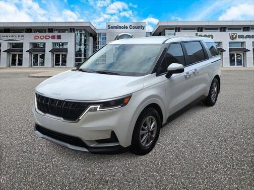 2024 Kia Carnival LX
