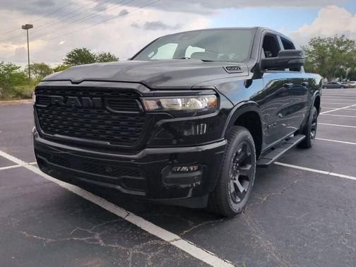 Diamond Black Crystal Pearlcoat 2026 RAM 1500 Big Horn/Lone Star