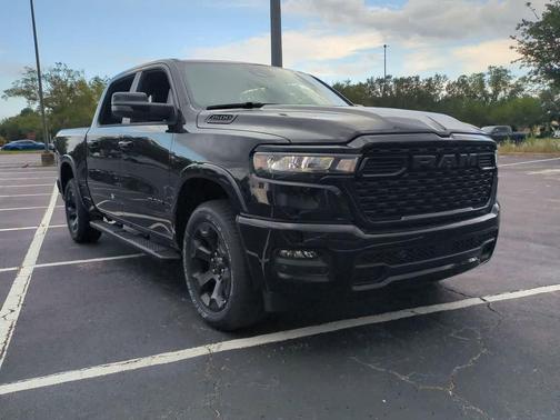 Diamond Black Crystal Pearlcoat 2026 RAM 1500 Big Horn/Lone Star