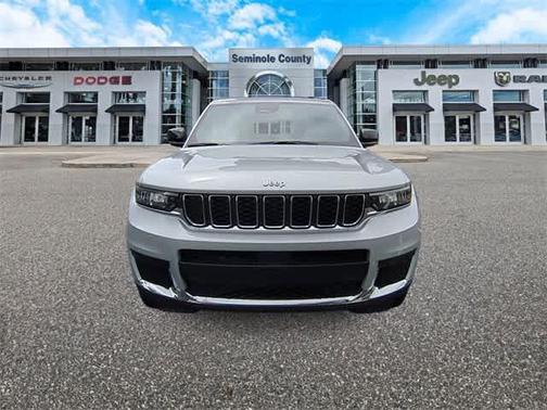 2025 Jeep Grand Cherokee L Laredo
