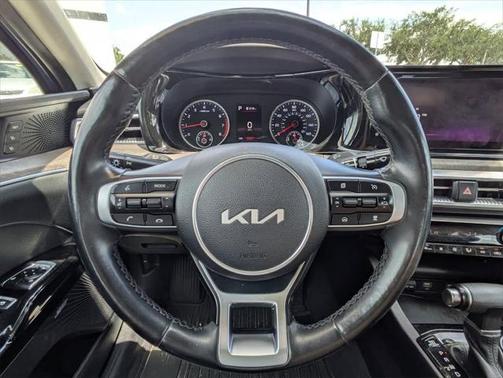 2022 Kia K5 EX