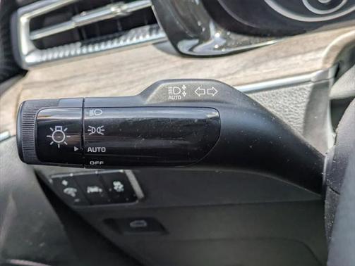 2022 Kia K5 EX