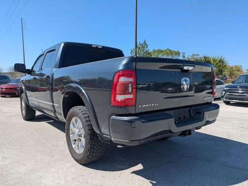 2019 RAM 2500 Limited Crew Cab 4x4 6'4' Box