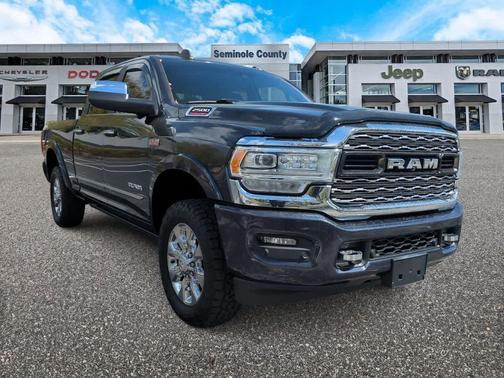 2019 RAM 2500 Limited Crew Cab 4x4 6'4' Box