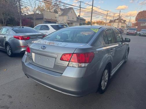 2011 Subaru Legacy Premium
