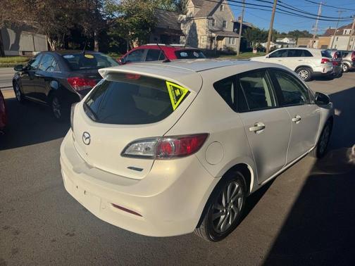 2013 Mazda Mazda3 i Touring