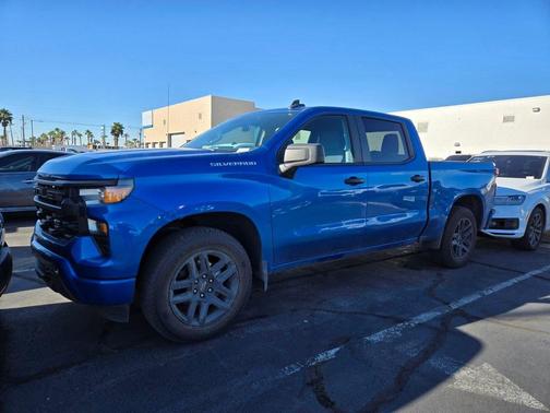 2023 Chevrolet Silverado 1500 Custom