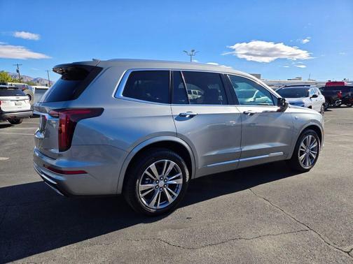 2025 Cadillac XT6 Premium Luxury AWD