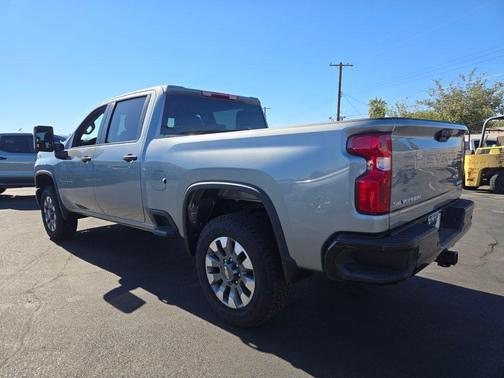 2025 Chevrolet Silverado 2500 Custom