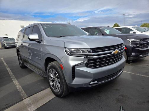 2024 Chevrolet Suburban LT