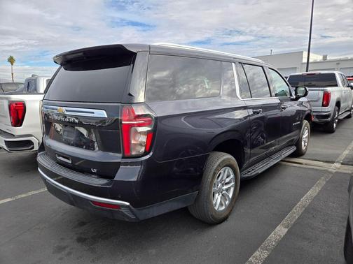 2024 Chevrolet Suburban LT